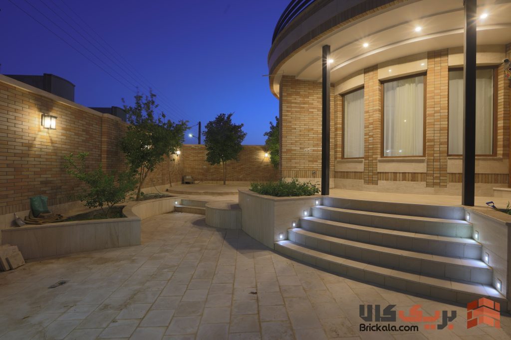 نمای سنگ و آجر یک طبقه مدرن با طراحی شیک