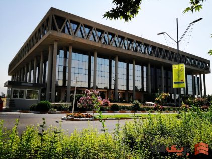 تحلیل معماری ساختمان شیشه‌ای صدا و سیما: نماد مدرنیته ایرانی