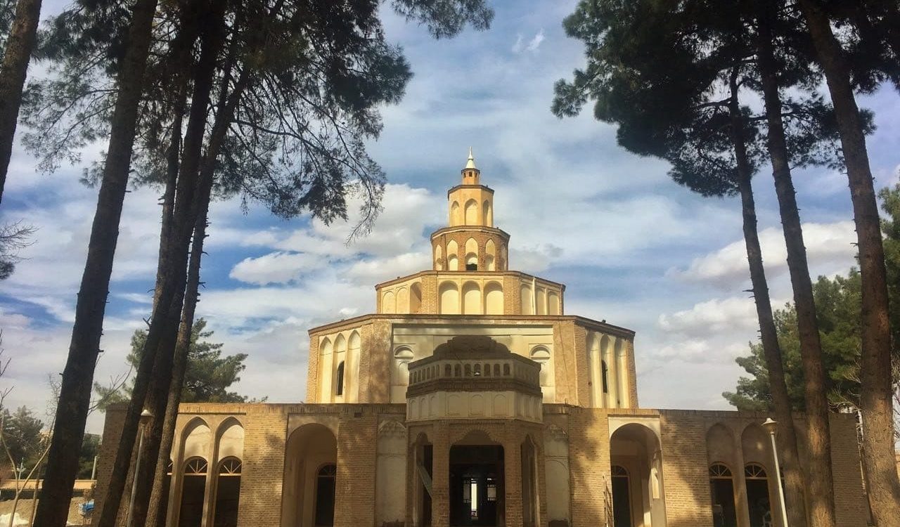 خرید آجر نسوز در خراسان جنوبی | بهترین انتخاب برای نمای ساختمان در اقلیم خشک شرقی