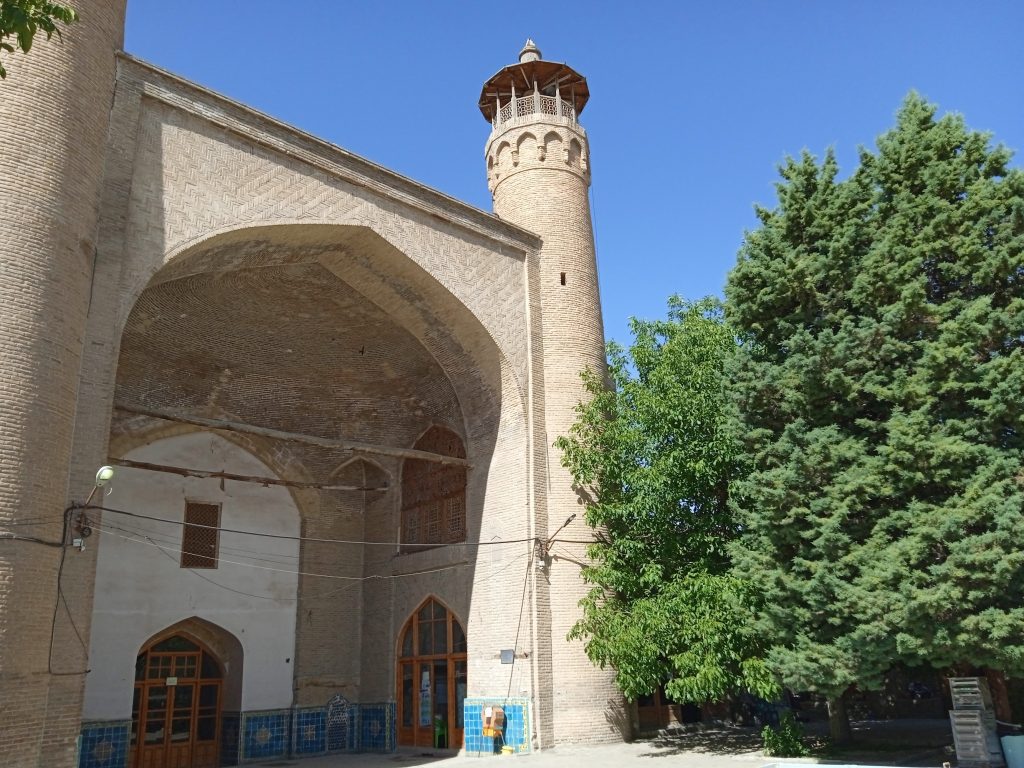 خرید آجر نسوز در بروجرد | نمایی ماندگار برای شهری اصیل با اقلیم سرد و کوهستانی