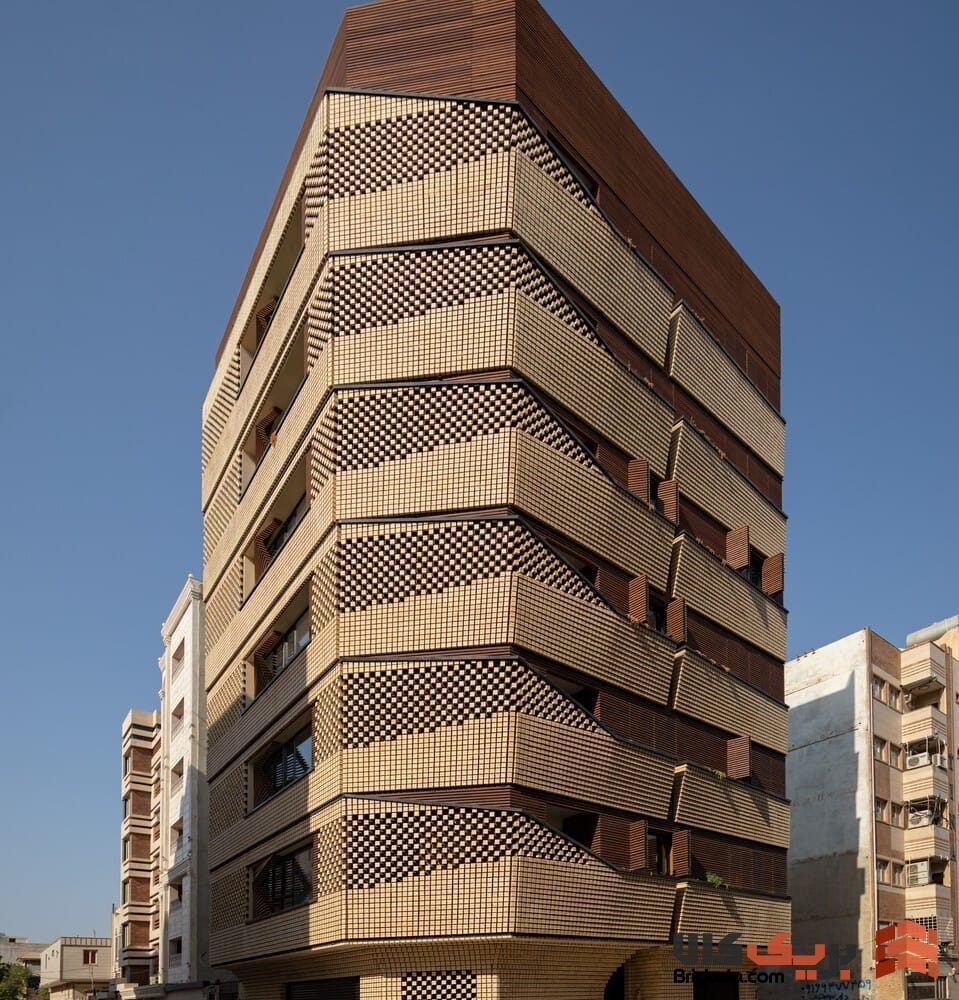 تضاد رنگی در نمای آجری