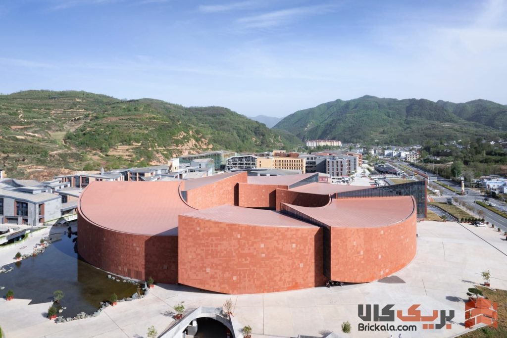 مرکز بازدیدکنندگان کوه مایجی