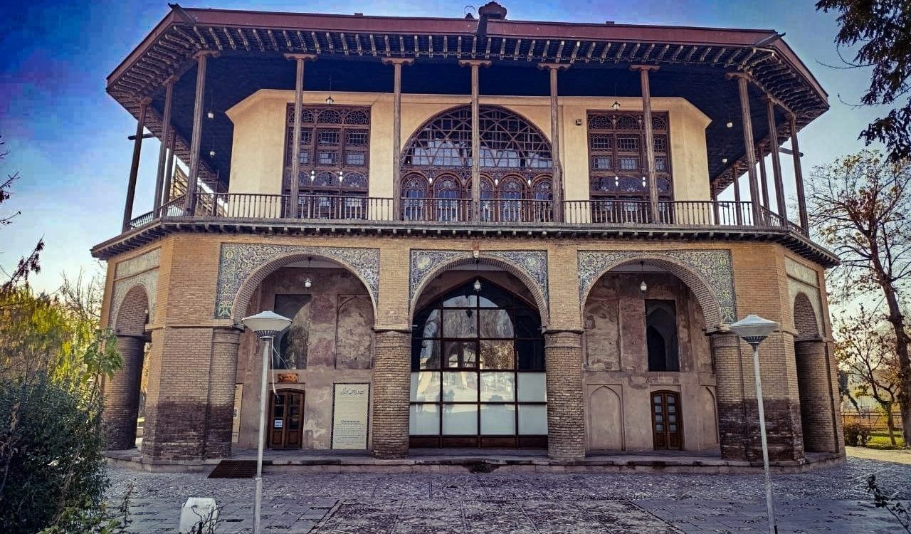 خرید آجر نسوز در قزوین | انتخاب هوشمندانه برای نمایی ماندگار در اقلیم خاص غرب ایران
