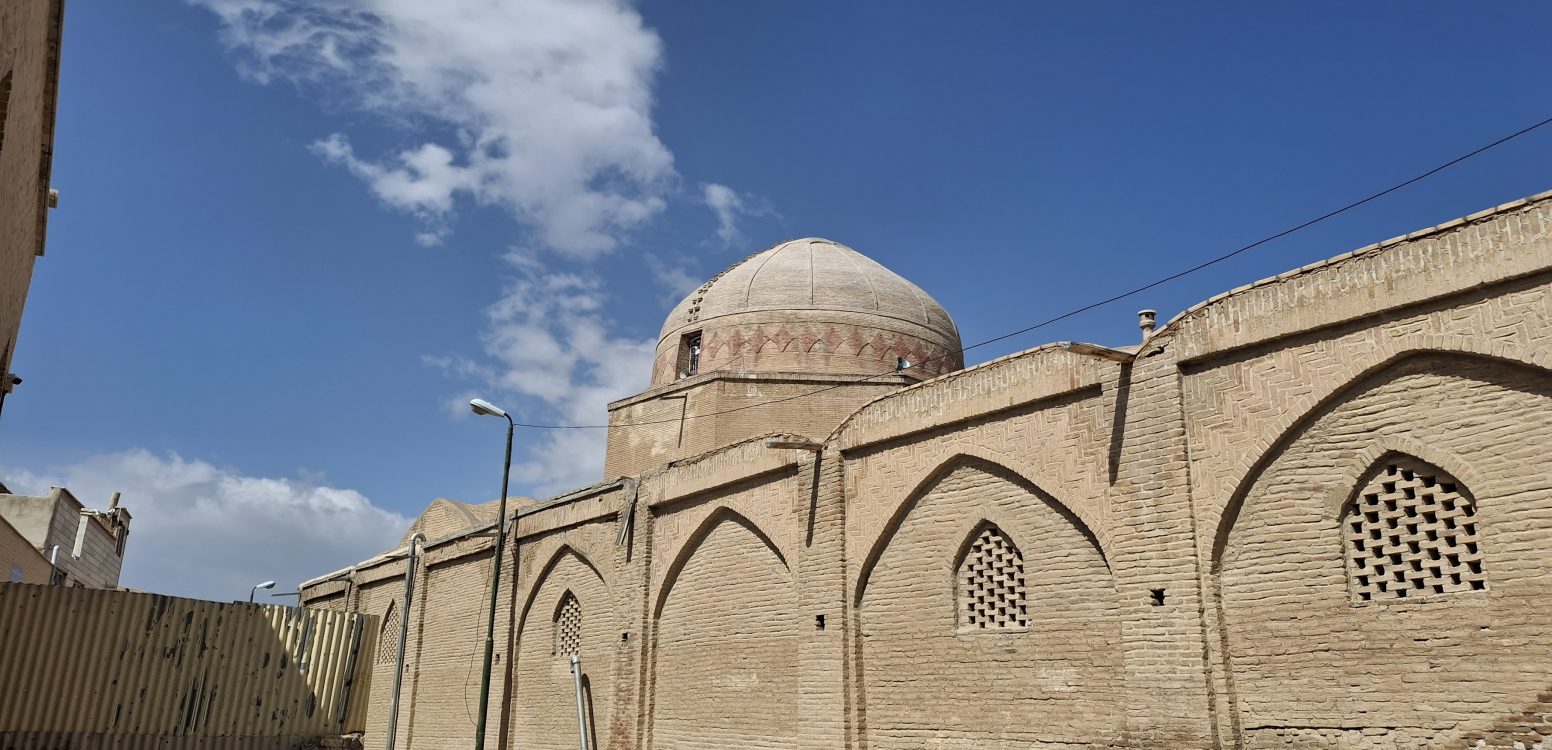 خرید آجر نسوز در گلپایگان | انتخابی بادوام برای نمایی ماندگار در اقلیم معتدل کوهستانی