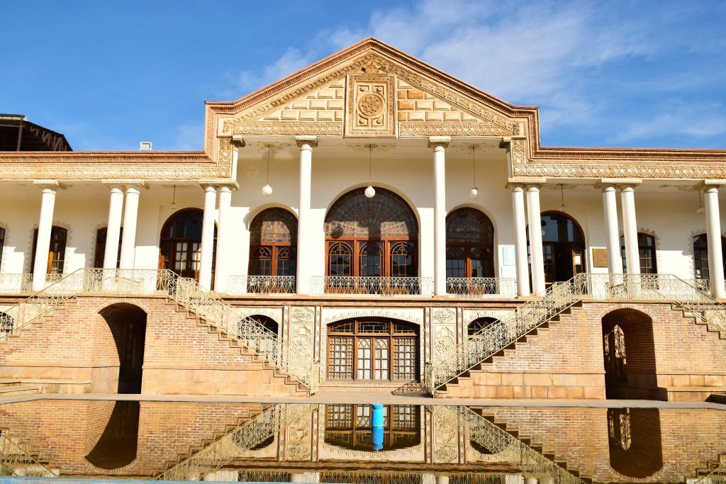 خرید آجر نسوز در تبریز | انتخاب هوشمندانه برای نمای ساختمان در اقلیم سرد و کوهستانی