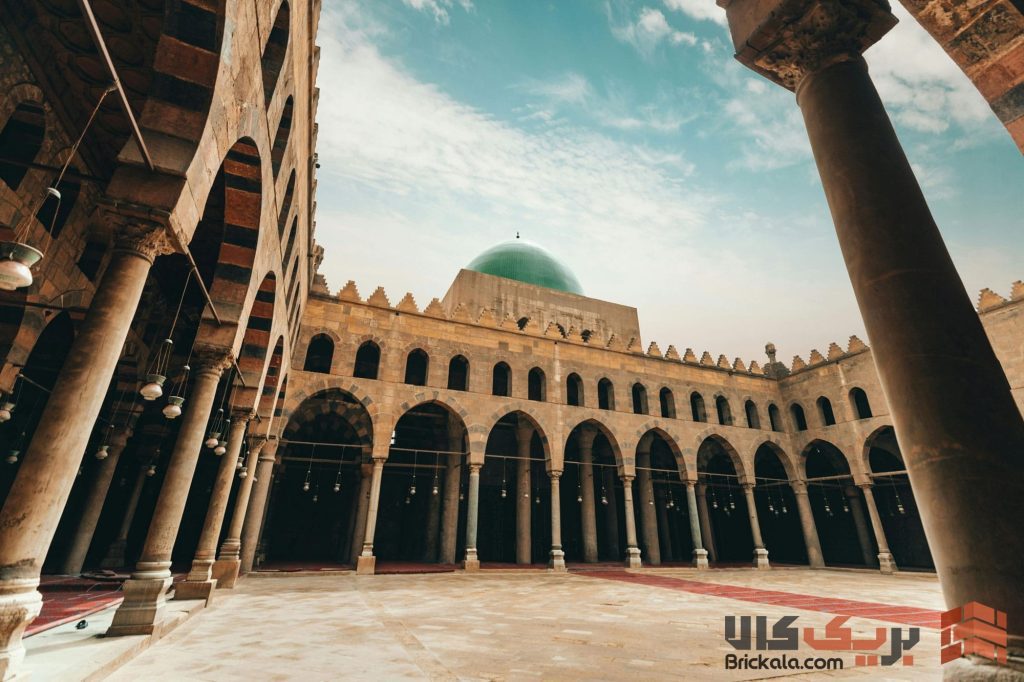 نقش نور و سایه در نمای ساختمان با معماری سنتی اسلامی