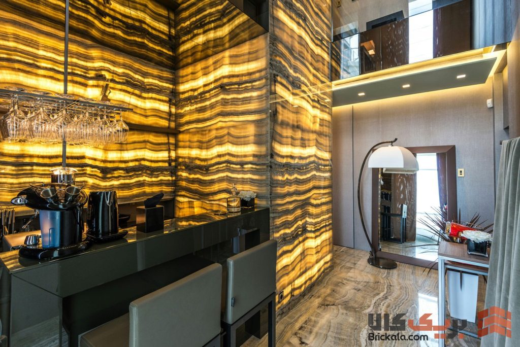 طراحی داخلی با سقف بلند؛ راهنمای کامل نور، رنگ و چیدمان برای خانههای مدرن - pexels heyho 7722161 نورپردازی خلاقانه برای فضاهای با سقف بلند