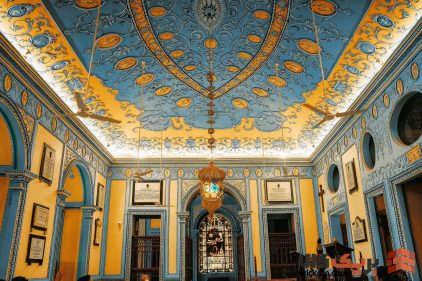 طراحی داخلی با رنگ طلایی – راهنمای جامع دکوراسیون لوکس