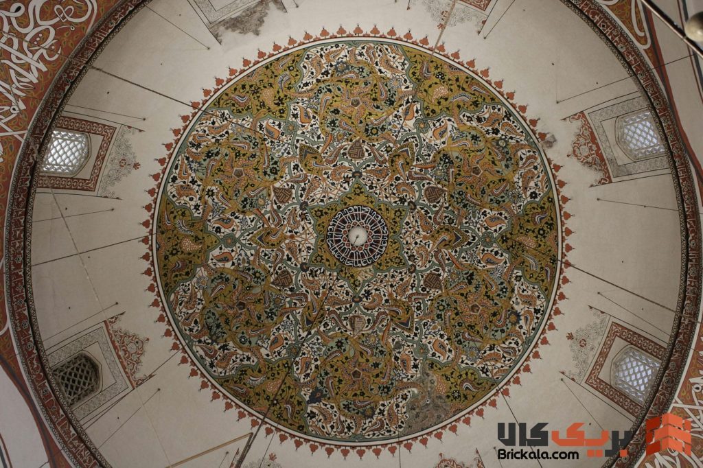 طراحی داخلی با نقاشی دیواری در فضاهای تجاری و اداری