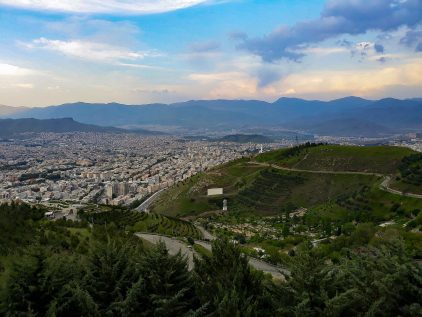 راهنمای خرید آجر آذرخش در سنندج | ترکیب اصالت کُردی با مصالح مقاوم و مدرن