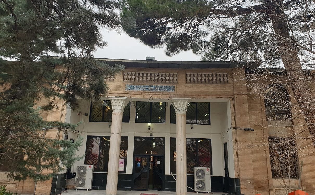 خرید آجر آذرخش در تاکستان | نمایی مقاوم و مدرن برای آب‌وهوای خشک و معتدل