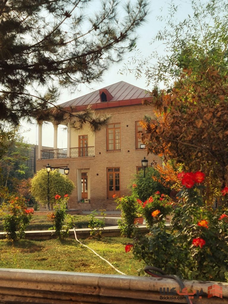 طراحی نمای بیرونی ساختمان ویلایی با سبک کلاسیک
