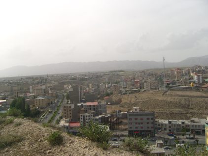 راهنمای خرید آجر آذرخش در فیروزکوه | مقاوم‌ترین انتخاب برای اقلیم سرد کوهستانی