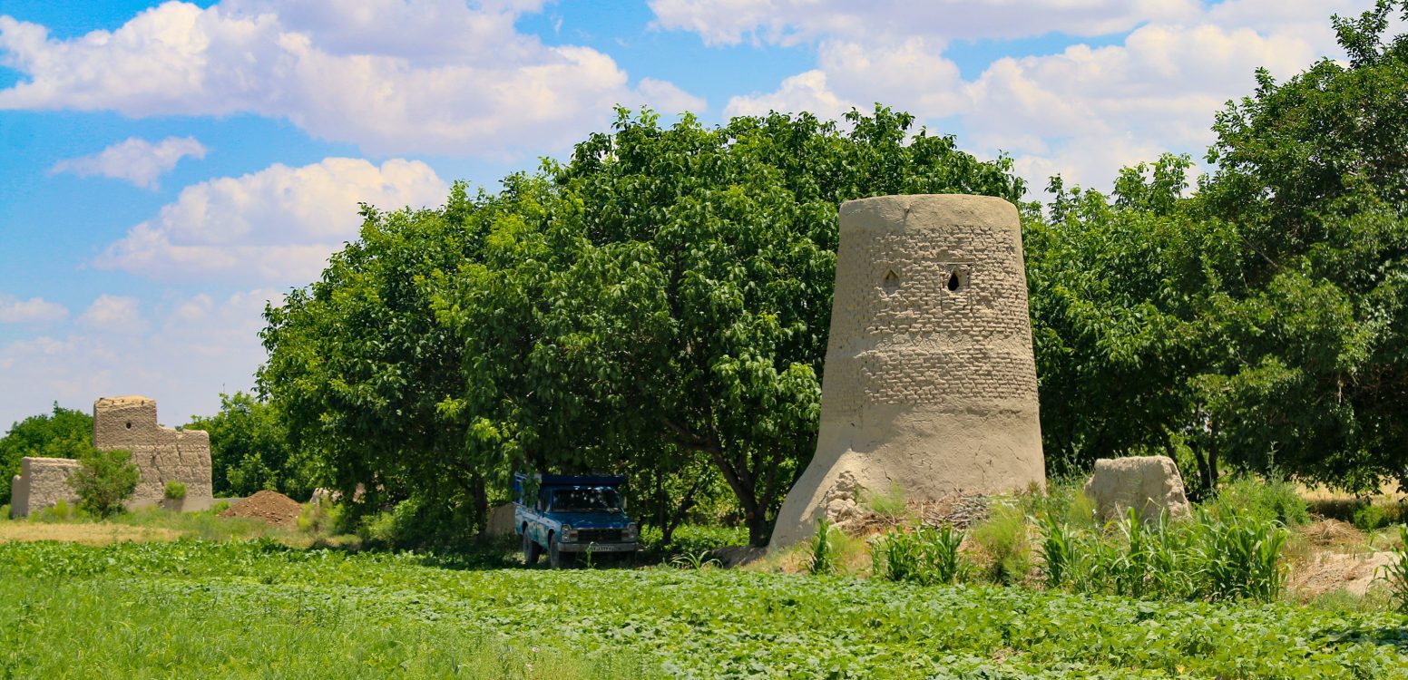 راهنمای خرید آجر آذرخش در بناب | بررسی اقلیم، مزایا و انتخاب بهترین مدل
