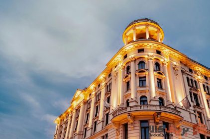 نکات نورپردازی نمای ساختمان | راهنمای کامل برای داشتن نمایی درخشان و حرفه‌ای