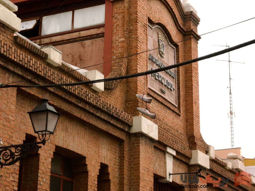 دانسیته آجر در برابر عوامل محیطی