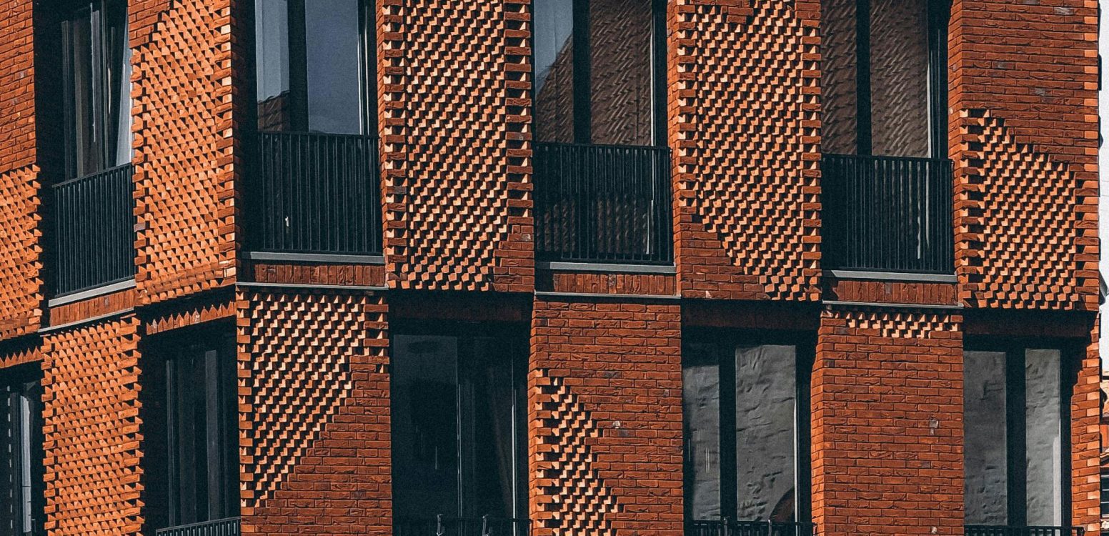 نماهای آجری با الگوی هندسی؛ تلفیق هنر، خلاقیت و مهندسی در معماری مدرن