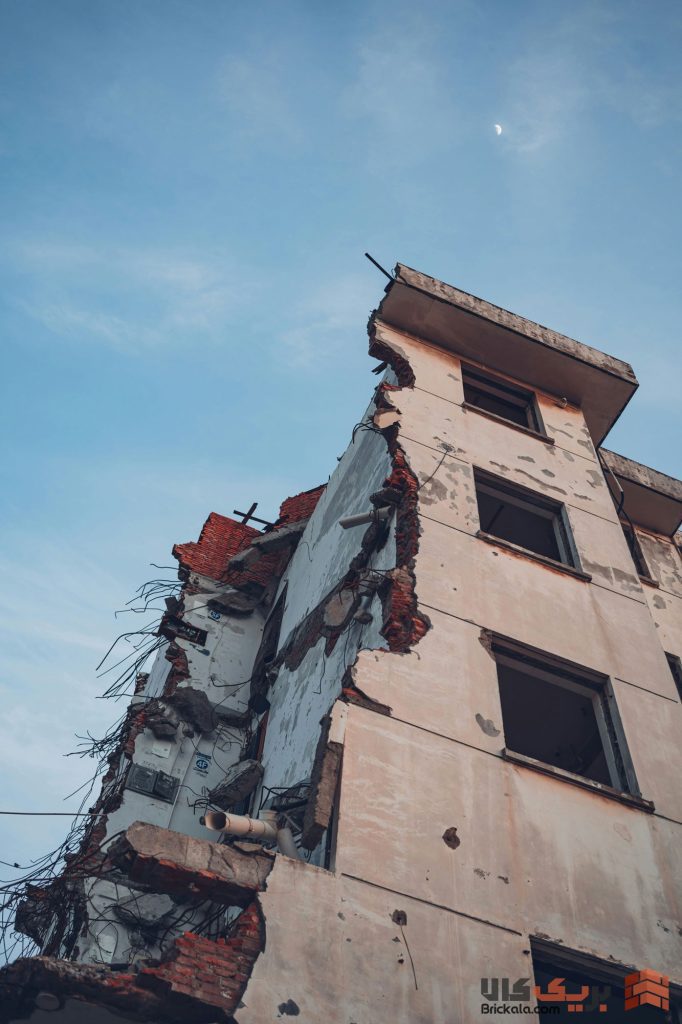 ایمن سازی ساختمان آسیب دیده: راهنمای جامع و کاربردی - rana kaname IUR8lbEzFW8 unsplash ایمن سازی ساختمان آسیب دیده: راهنمای جامع و کاربردی