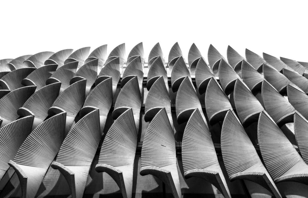 معماری ایرانی مدرن در فضاهای عمومی و شهری