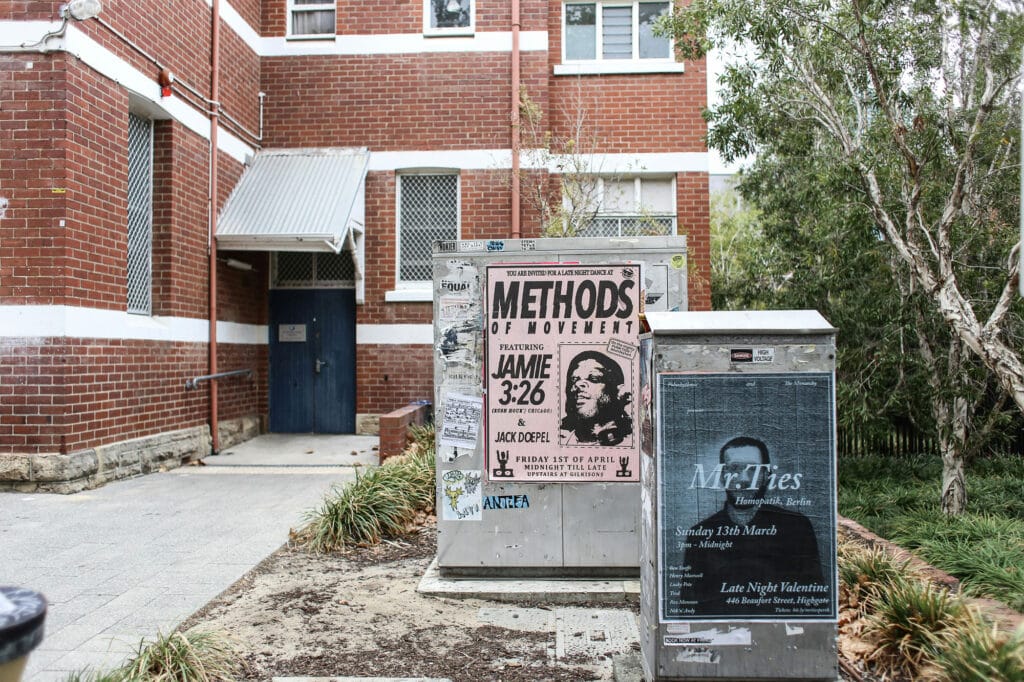 تأثیر طراحی معماری بر شوره آجر نما