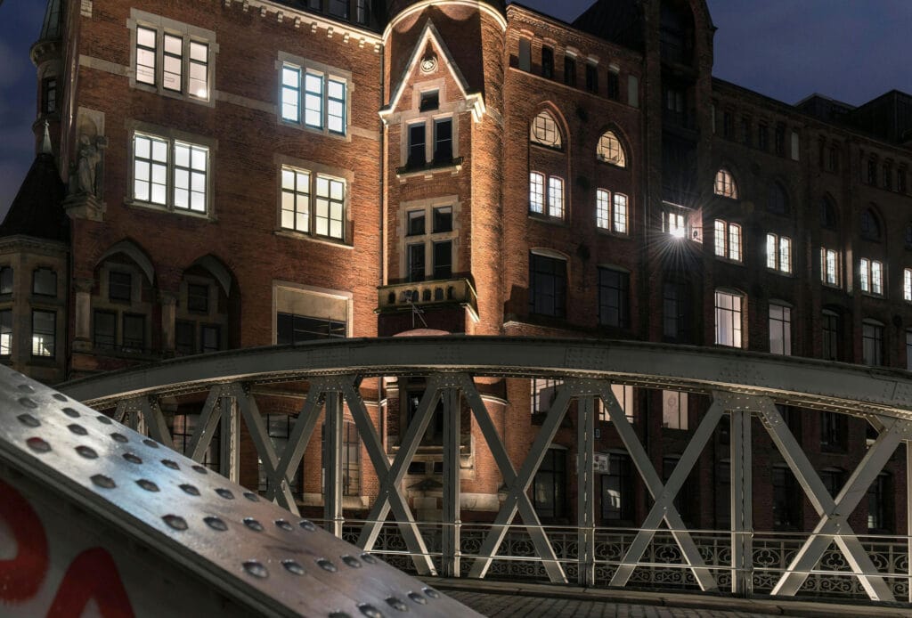 آشنایی با آجر نسوز و ویژگی‌های منحصر به‌فرد آن