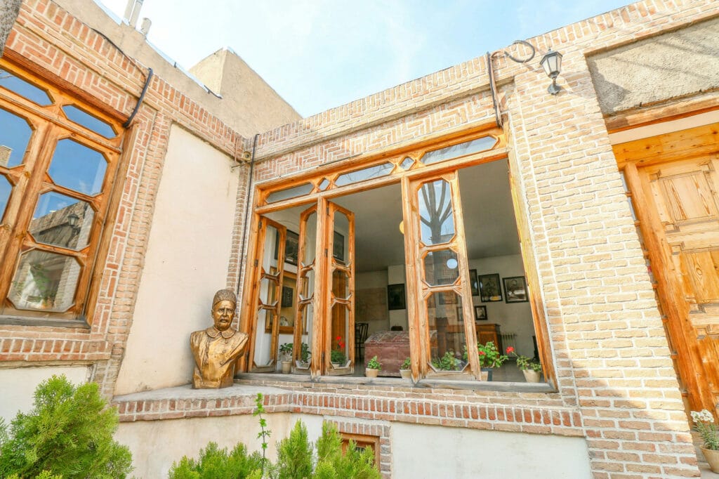 ترکیب سبک سنتی و مدرن در دکوراسیون رستوران سنتی