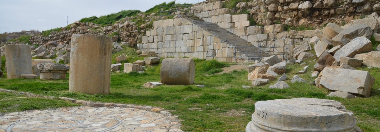 معبد آناهیتا: چگونه معماری ایرانی و یونانی در کرمانشاه به هم پیوند خورد؟