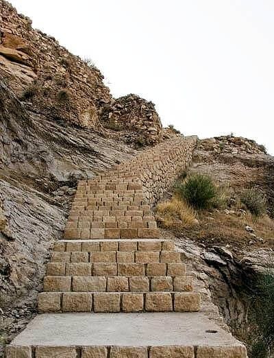 قلعه دختر: شاهکاری از معماری ساسانی در قلب ایران