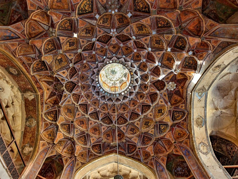 عمارت هشت بهشت، نگین معماری ایرانی در قلب اصفهان