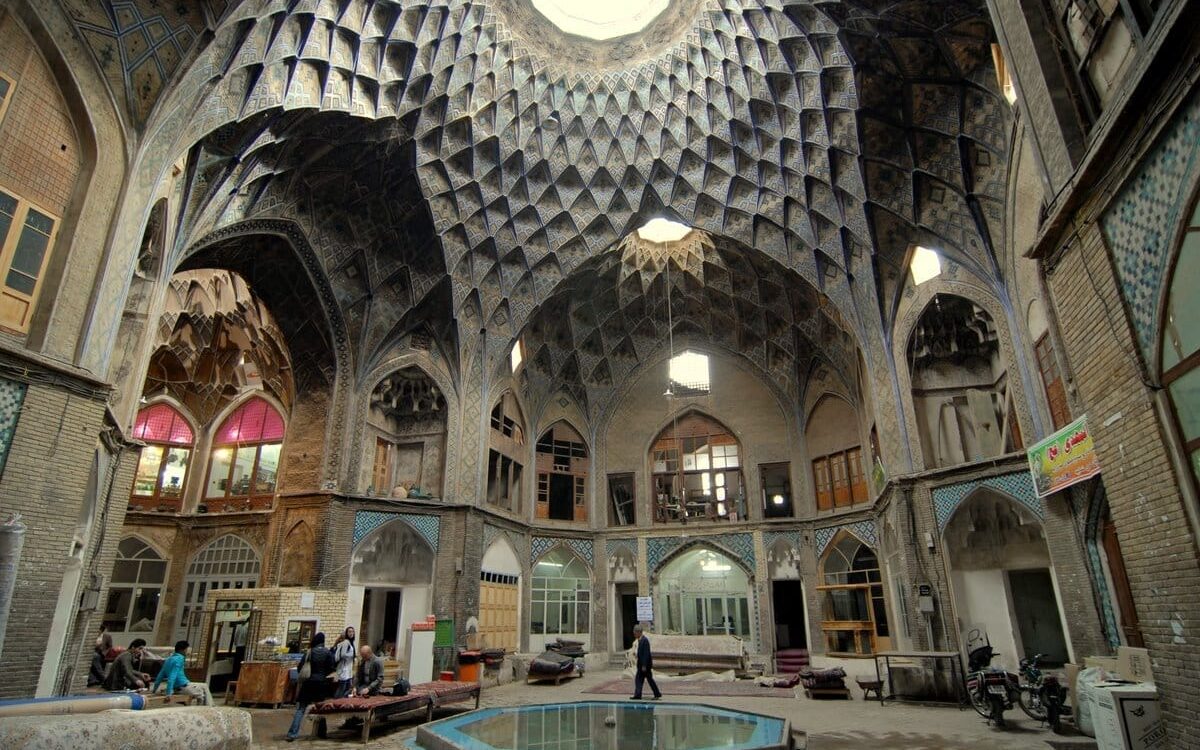 خرید آجر نسوز در کاشان | انتخابی هوشمندانه برای نمای اصیل در دل کویر
