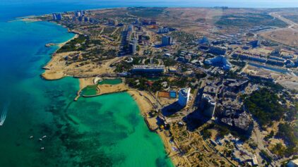 خرید آجر نسوز در کیش | انتخابی هوشمندانه برای نمایی ماندگار در اقلیم مرطوب جنوب