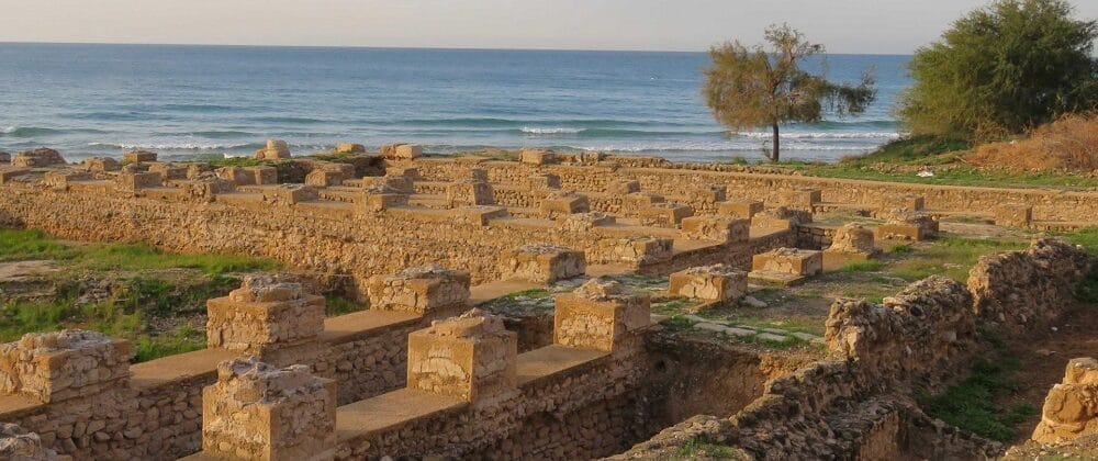 مسجد جامع سیراف: چگونه یک بنای کهن الهام‌بخش معماری مدرن شد؟