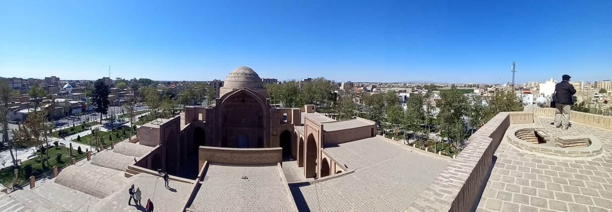 خرید آجر نسوز در ورامین | انتخابی هوشمندانه برای نمایی ماندگار در اقلیم گرم و خشک