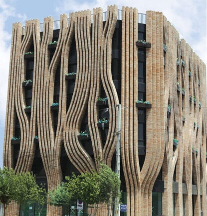 معماری پارامتریک و هوش مصنوعی؛ همکاری انسان و ماشین در طراحی - 060 1 معماری پارامتریک و هوش مصنوعی؛ همکاری انسان و ماشین در طراحی