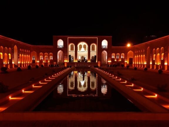 خرید آجر نما در رفسنجان؛ انتخابی هوشمند برای نمایی ماندگار - 2880px مجموعه حاج آقا علی خرید آجر نما در رفسنجان؛ انتخابی هوشمند برای نمایی ماندگار