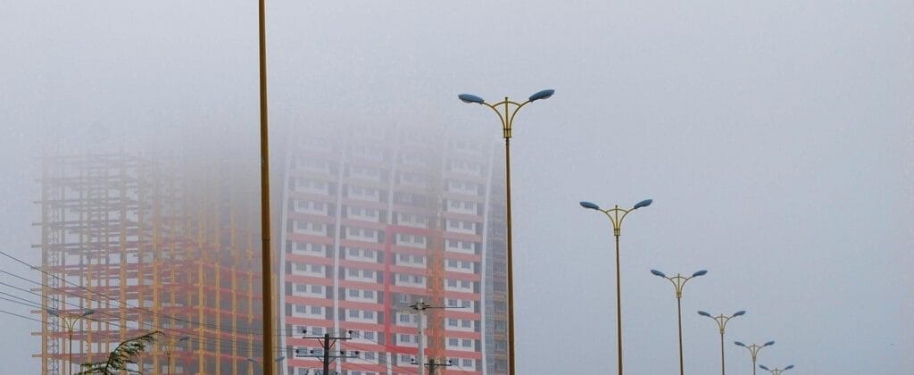 خرید آجر نسوز در بندر انزلی | انتخابی هوشمند برای نمایی مقاوم در اقلیم مرطوب شمال