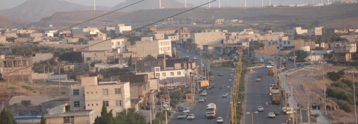 خرید آجر نسوز در منجیل | انتخابی هوشمندانه برای نمای مقاوم در اقلیم بادخیز شمال