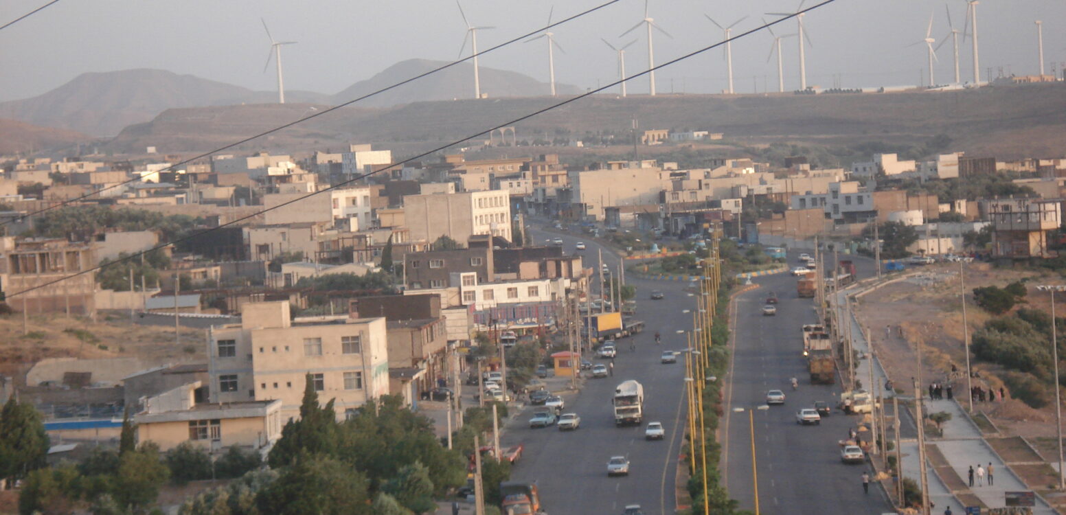 خرید آجر نسوز در منجیل | انتخابی هوشمندانه برای نمای مقاوم در اقلیم بادخیز شمال - Manjil 2007 خرید آجر نسوز در منجیل | انتخابی هوشمندانه برای نمای مقاوم در اقلیم بادخیز شمال