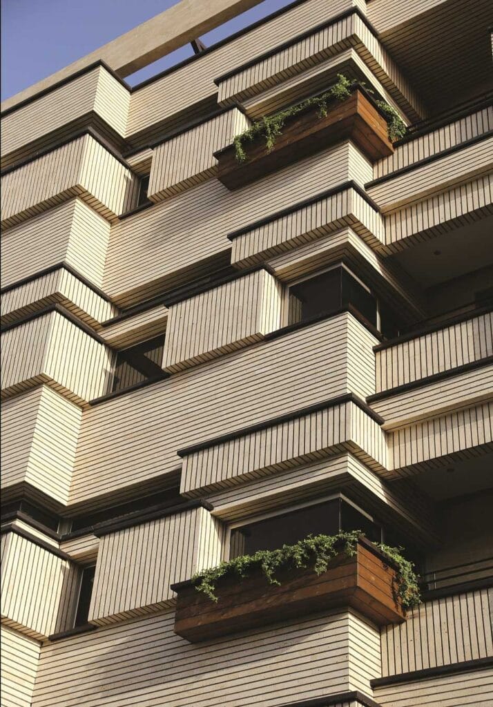 تضاد رنگی در نمای آجری