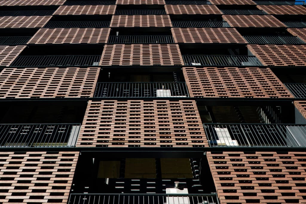 نمونه ترکیب آجر با مصالح دیگر