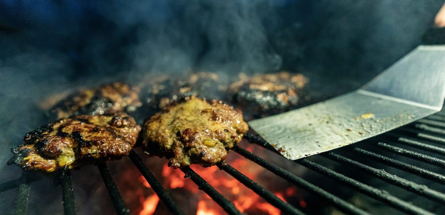 آموزش ساده ساخت کباب پز در حیاط با آجر نسوز و نکات مهم