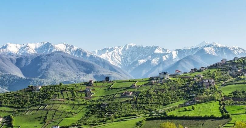خرید آجر نسوز در کلاردشت | نمایی ماندگار برای معماری خاص شمال کشور