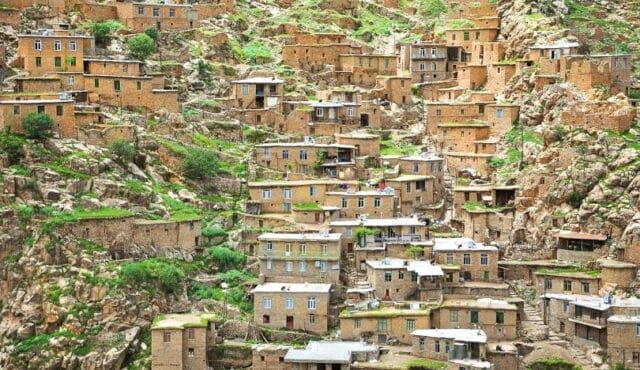 خرید آجر نسوز در کردستان | انتخابی هوشمند برای نمای مقاوم در اقلیم کوهستانی - licensed image خرید آجر نسوز در کردستان | انتخابی هوشمند برای نمای مقاوم در اقلیم کوهستانی