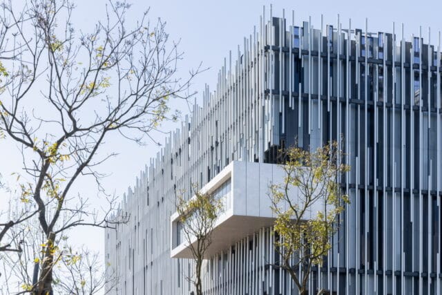 موزه نیو تایپه: شاهکاری مدرن در دل طبیعت و فرهنگ تایوان - new taipei city art museum kris yao artech 2 موزه نیو تایپه