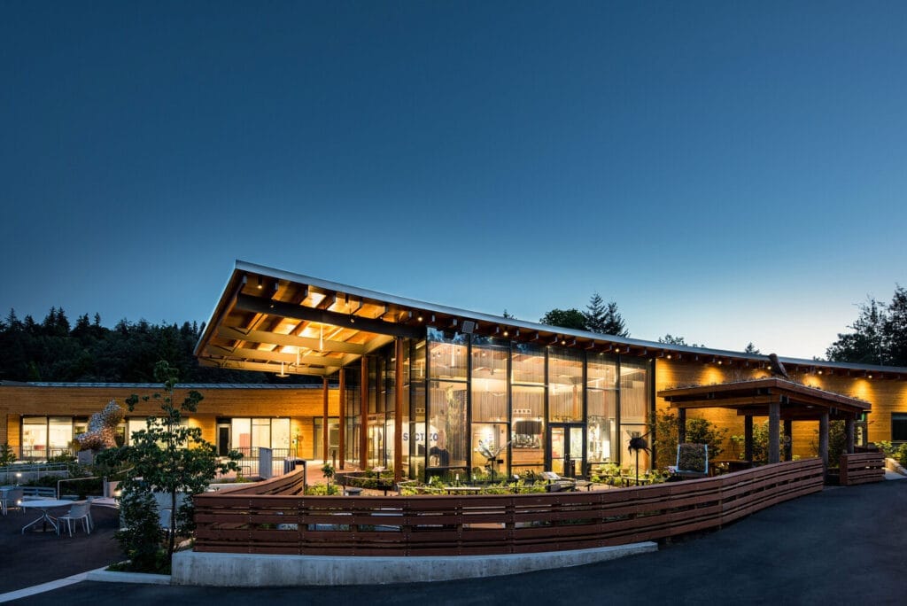10مرکز گردشگری با ارزش معماری : سفری به زیبایی و تاریخ - oregon zoo education center opsis architecture 1 مرکز آموزشی باغوحش اورگن