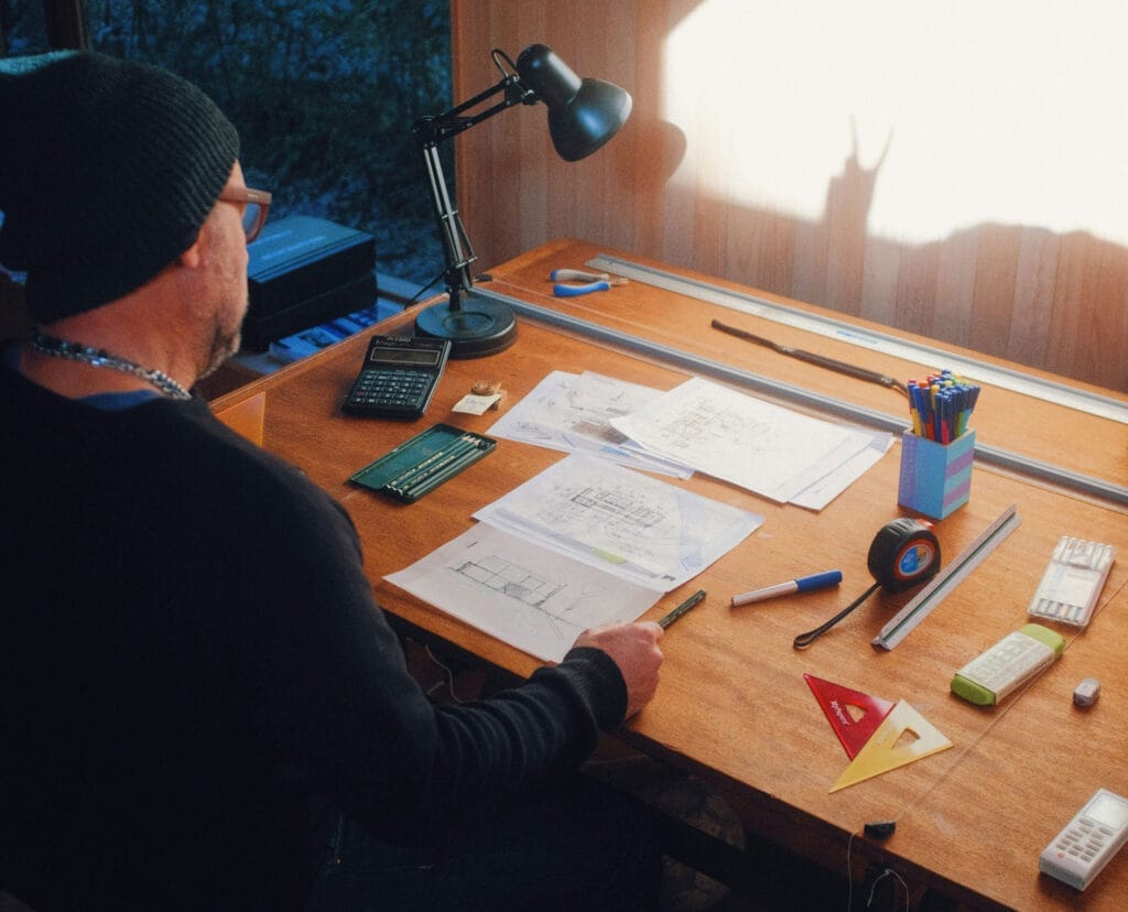 رشته معماری؛ راهنمای کامل و واقعیتهای پنهان رشته معماری | درآمد، بازار کار و دانشگاهها - ryan ancill Vew4xyLkpdY unsplash رشته معماری؛ راهنمای کامل و واقعیتهای پنهان رشته معماری | درآمد، بازار کار و دانشگاهها