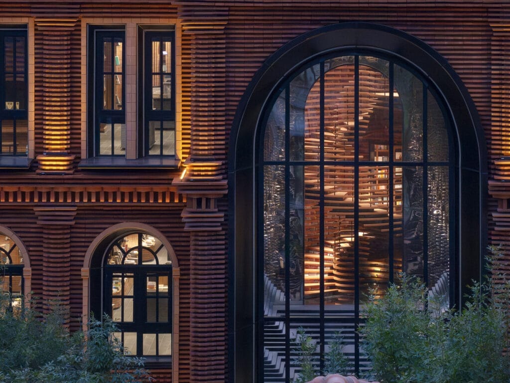 آجر در معماری عمومی: خلق فضای آرام در کتابخانه ها و مدارس - tianjin zhongshuge x plus living 5 کتابخانه تیانجین ژونگشوگه