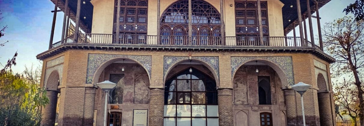 خرید آجر نسوز در قزوین | انتخاب هوشمندانه برای نمایی ماندگار در اقلیم خاص غرب ایران