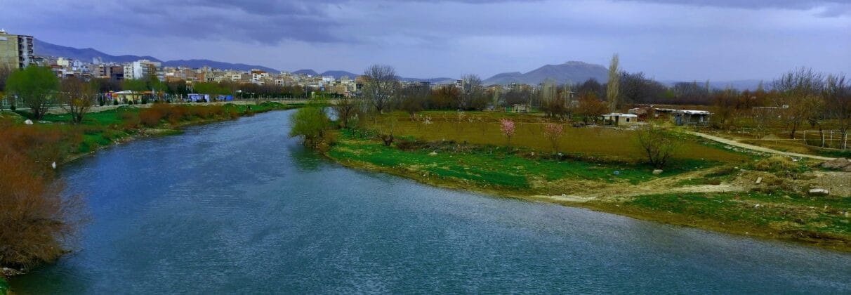 خرید آجر نسوز در بوکان | انتخابی هوشمند برای نمای ساختمان در اقلیم کوهستانی غرب