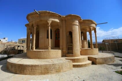خرید آجر نسوز در آباده | بهترین انتخاب برای نمای ساختمان در اقلیم گرم و خشک